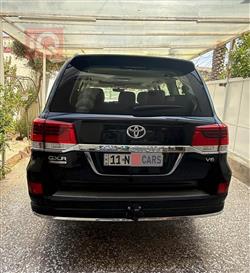 تۆیۆتا لاند کروزەر